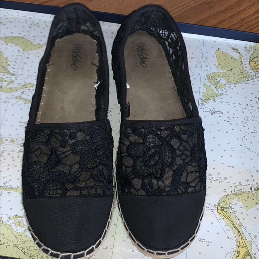 Lace and linen espadrilles